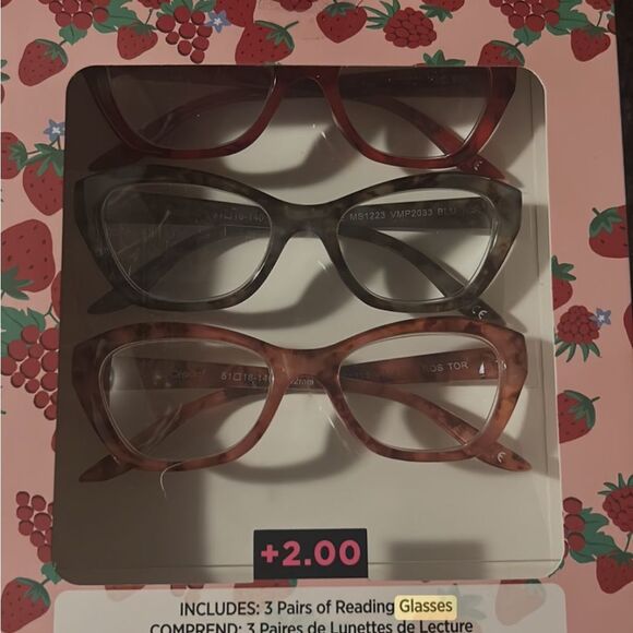Betsey Johnson Reading Glasses 3 pairs +2.00 New - Picture 2 of 3
